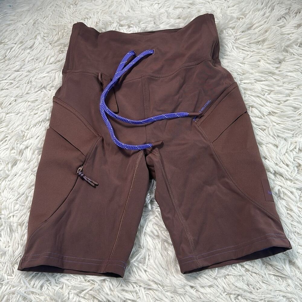 Lululemon Cargo Super-High-Rise Hiking Short 8" Dark Oxide